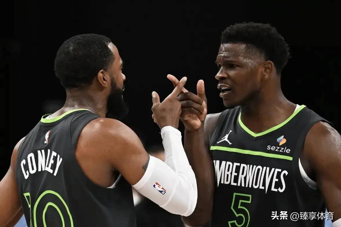 包含塔图姆三巨头联手，巴特勒得分突破，公牛冲击季后赛！的词条